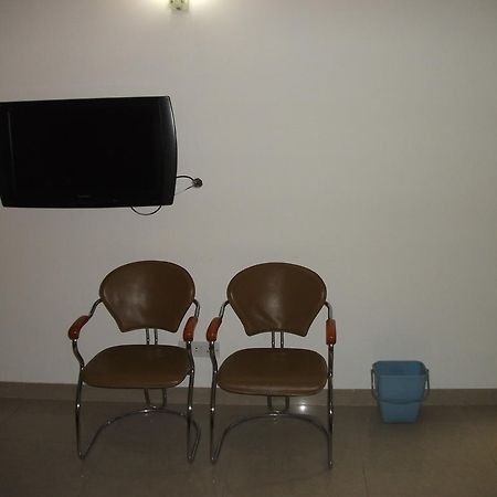 Shalimar Hotel New Delhi Bagian luar foto